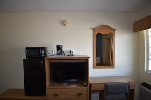 Imagen de la habitación del Hotel Travelers Inn Medford. Foto 5