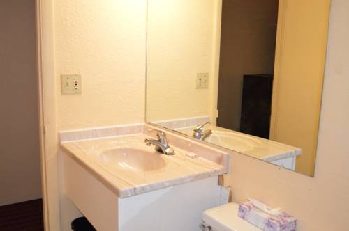 Imagen de la habitación del Hotel Travelers Inn, Monmouth Junction. Foto 6