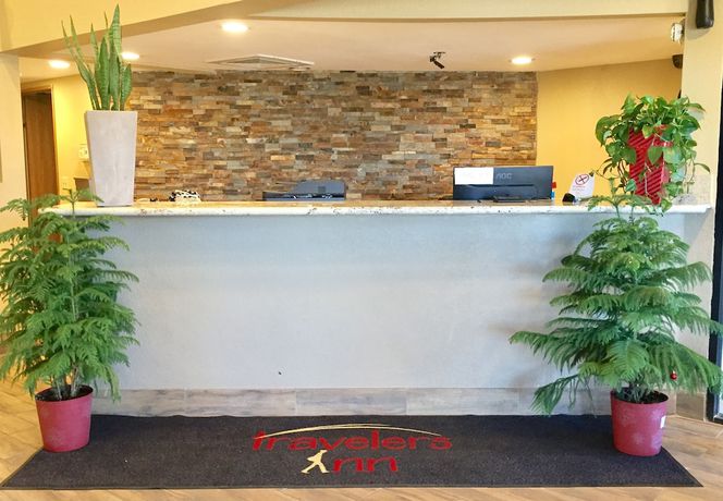 Imagen de los interiores del Hotel Travelers Inn, Phoenix. Foto 12