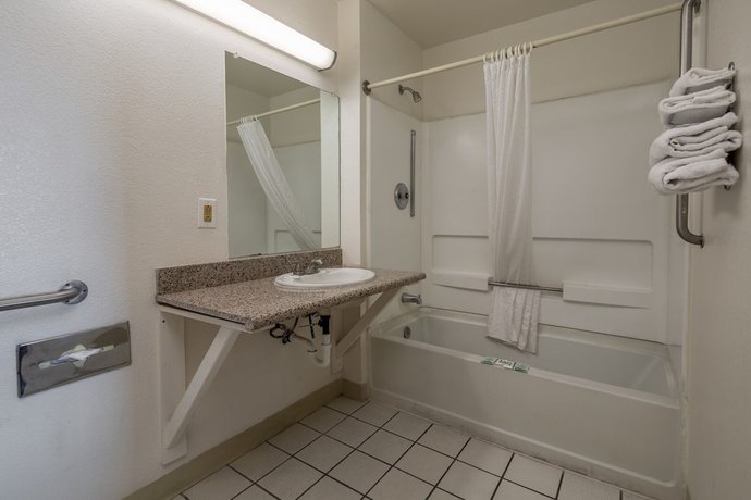 Imagen de la habitación del Hotel Travelers Inn, Phoenix. Foto 2