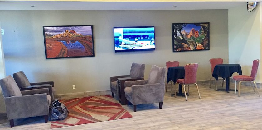 Imagen de los interiores del Hotel Travelers Inn, Phoenix. Foto 15