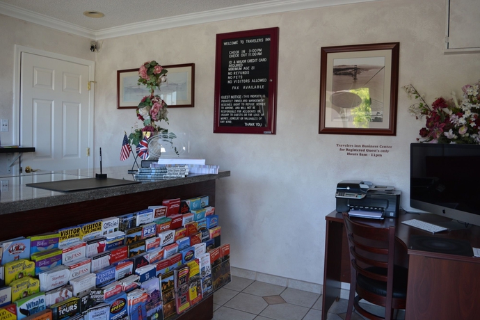 Imagen de los interiores del Hotel Travelers Inn, South San Francisco. Foto 12