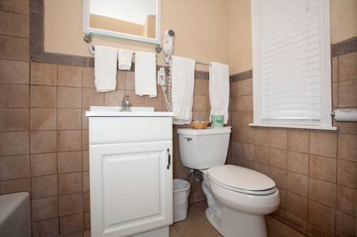 Imagen de la habitación del Hotel Traveler's Inn, Williams. Foto 8