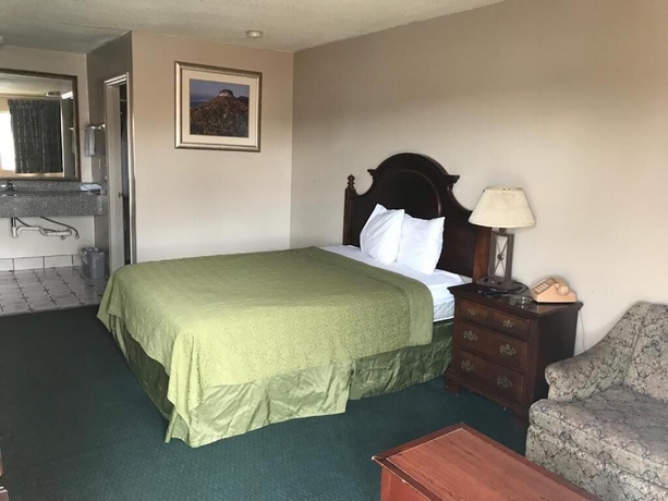 Imagen de la habitación del Hotel Travelers Inn, Winston-Salem. Foto 9
