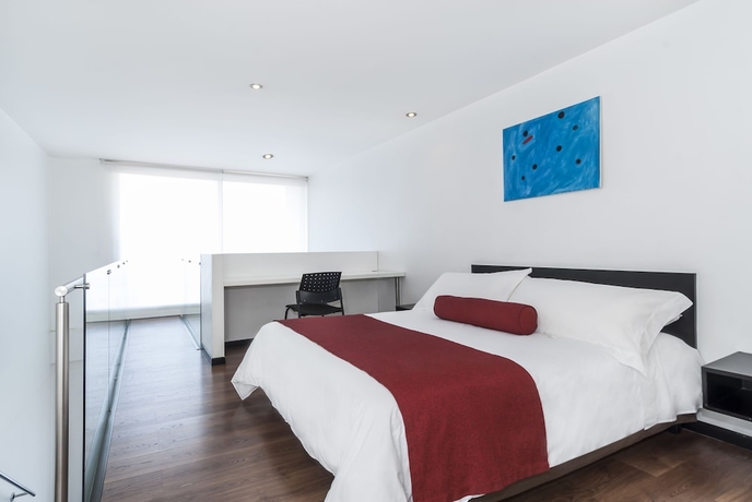 Imagen de la habitación del Hotel Travelers Orange Suites. Foto 13