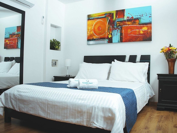 Imagen de la habitación del Hotel Travelers Sport. Foto 6