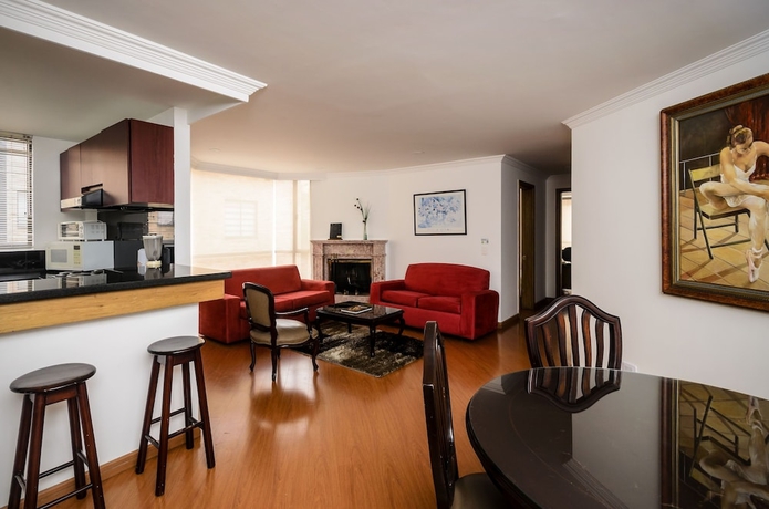 Imagen de la habitación del Hotel Travelers Suites Edificio Fontana Plaza. Foto 6