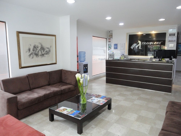 Imagen de los interiores del Hotel Travelers Suites Edificio Fontana Plaza. Foto 19