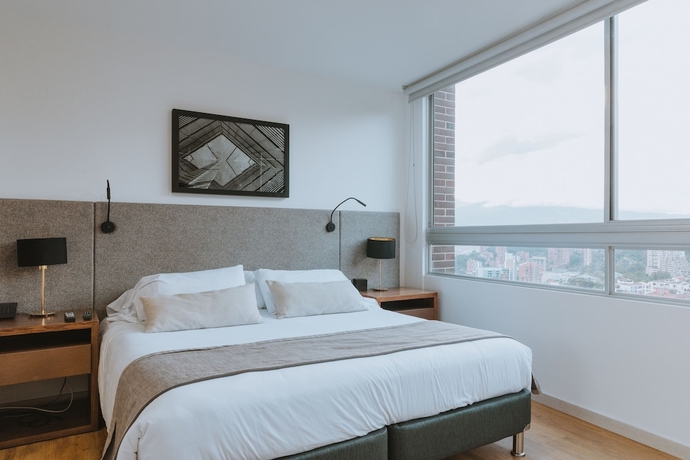 Imagen de la habitación del Hotel Travelers Urban Studios. Foto 5