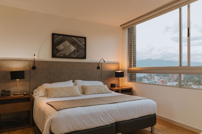 Imagen de la habitación del Hotel Travelers Urban Studios. Foto 9