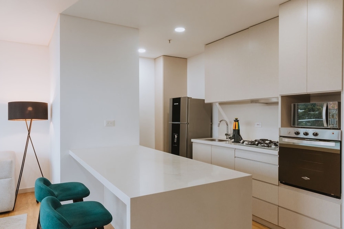 Imagen de la habitación del Hotel Travelers Urban Studios. Foto 13
