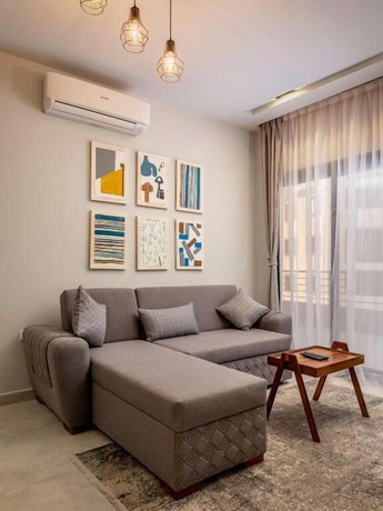 Imagen de la habitación del Hotel Travelholic Residence Golden Gates. Foto 7