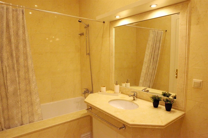 Imagen de la habitación del Hotel Traveling To Lisbon Chiado. Foto 5