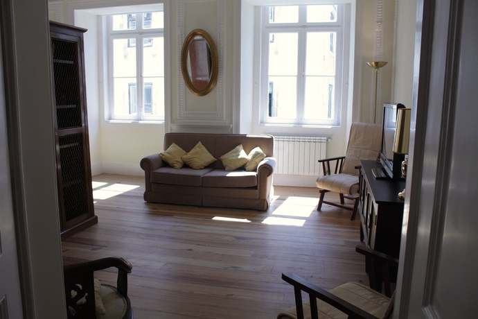 Imagen de los interiores del Hotel Traveling To Lisbon Chiado. Foto 13