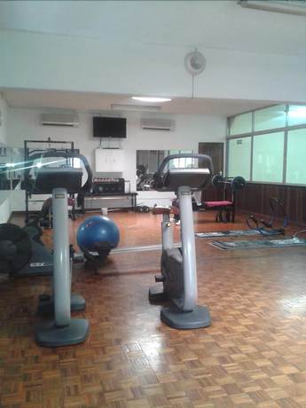 Imagen de los interiores del Hotel Travellers Beach And Club. Foto 16