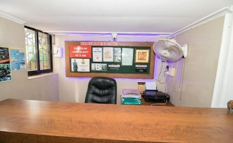 Imagen de los interiores del Hotel Travellers Inn. Foto 31