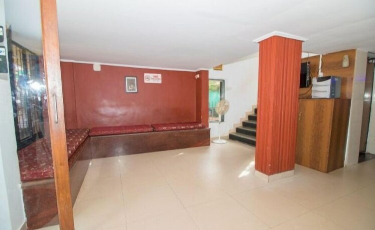 Imagen de los interiores del Hotel Travellers Inn. Foto 34
