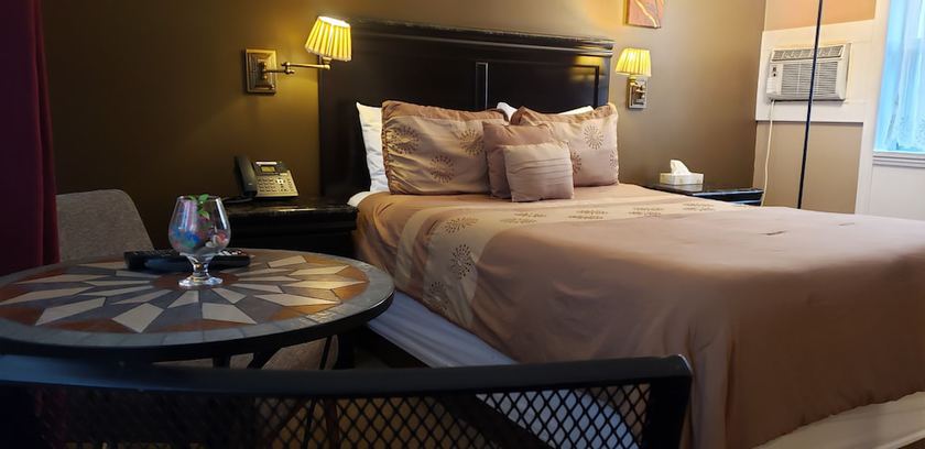 Imagen de la habitación del Hotel Travellers Motel. Foto 12