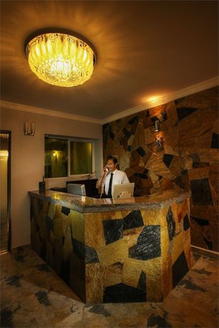 Imagen de los interiores del Hotel Travellers Nest, Kandy. Foto 18