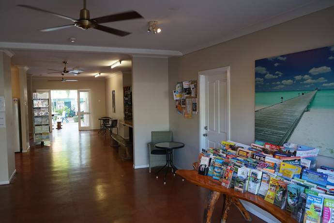 Imagen de los interiores del Hotel Travellers Paradise Heritage Historical Place - Hostel. Foto 9