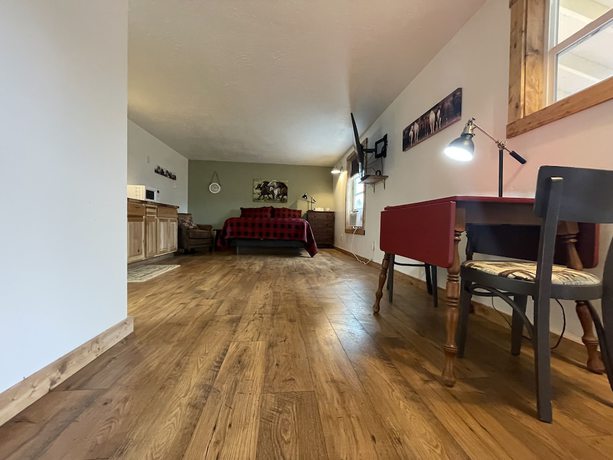 Imagen de la habitación del Hotel Travellers Rest Cabins and RV Park. Foto 8