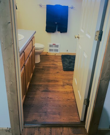 Imagen de la habitación del Hotel Travellers Rest Cabins and RV Park. Foto 13