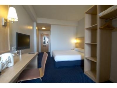 Imagen de los exteriores del Hotel Travelodge Aberdeen Central. Foto 3
