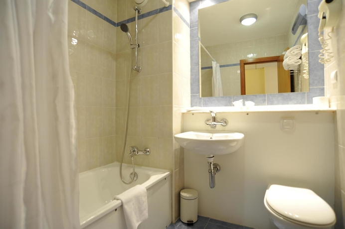 Imagen de la habitación del Hotel Travelodge Alicante Puerto. Foto 5