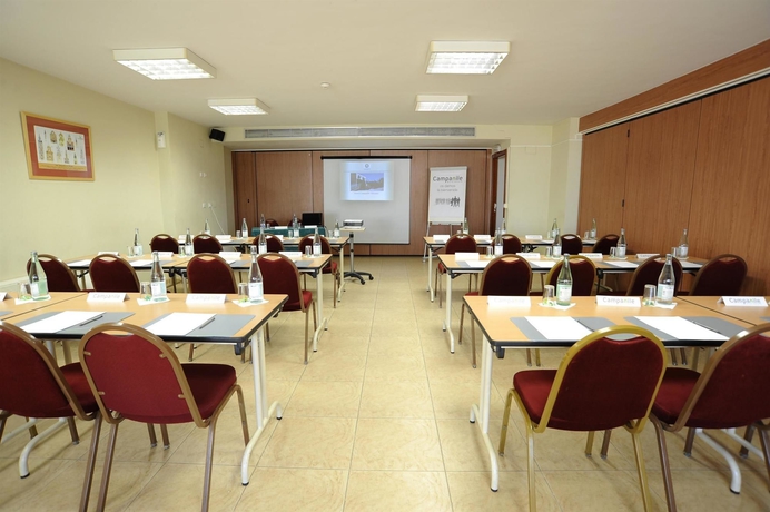 Imagen de los interiores del Hotel Travelodge Alicante Puerto. Foto 10