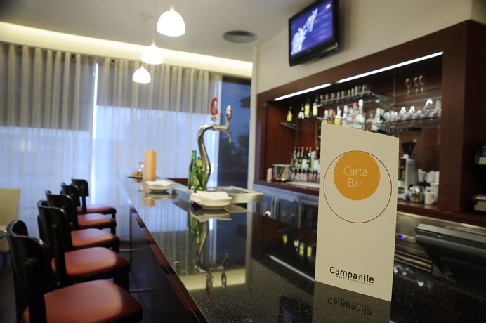 Imagen del bar/restaurante del Hotel Travelodge BCN Cornella Fira. Foto 6