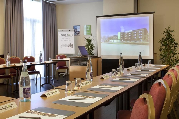 Imagen de los interiores del Hotel Travelodge BCN Cornella Fira. Foto 9