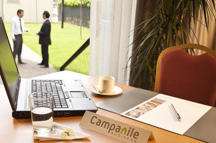 Imagen de los interiores del Hotel Travelodge BCN Cornella Fira. Foto 13