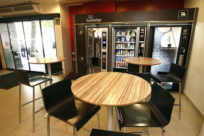 Imagen de los interiores del Hotel Travelodge Barcelona Poblenou. Foto 19