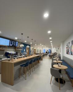 Imagen del bar/restaurante del Hotel Travelodge Bilbao Sestao. Foto 4