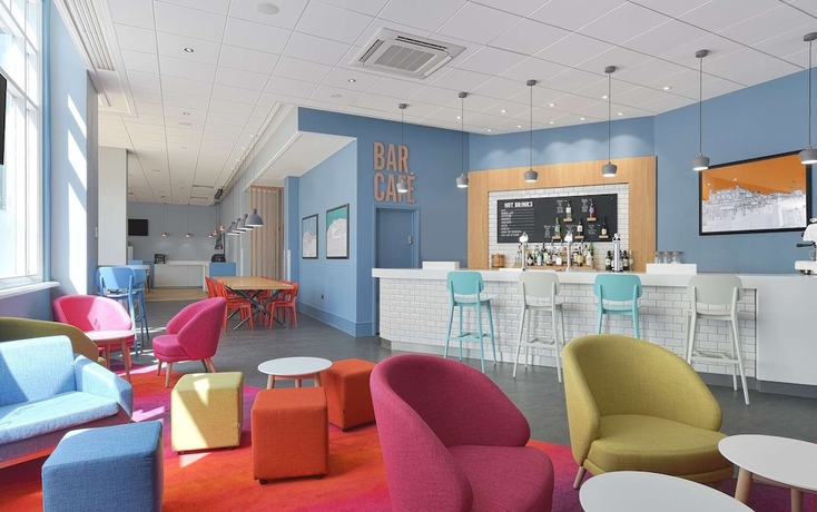 Imagen del bar/restaurante del Hotel Travelodge Brighton Seafront. Foto 2