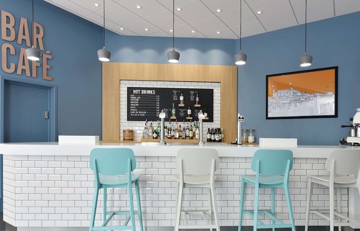 Imagen del bar/restaurante del Hotel Travelodge Brighton Seafront. Foto 4