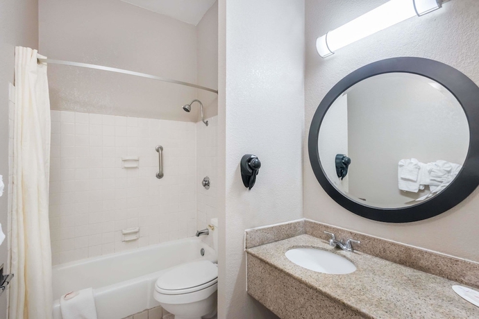 Imagen de la habitación del Hotel Travelodge By Wyndham Aberdeen. Foto 14