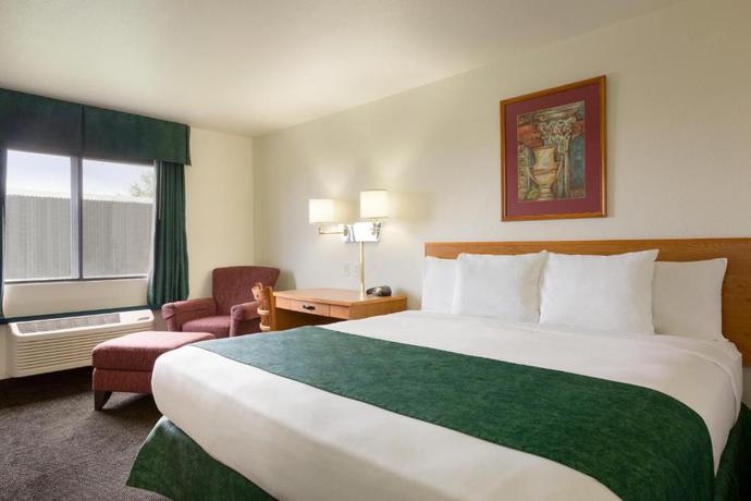 Imagen de la habitación del Hotel Travelodge By Wyndham Alpine. Foto 5