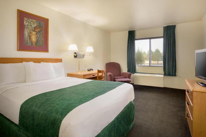 Imagen de la habitación del Hotel Travelodge By Wyndham Alpine. Foto 8