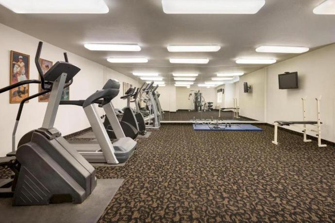 Imagen de los interiores del Hotel Travelodge By Wyndham Alpine. Foto 11