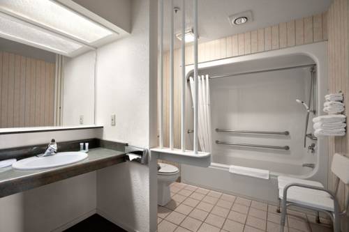 Imagen de la habitación del Hotel Travelodge By Wyndham Angels Camp Ca. Foto 10