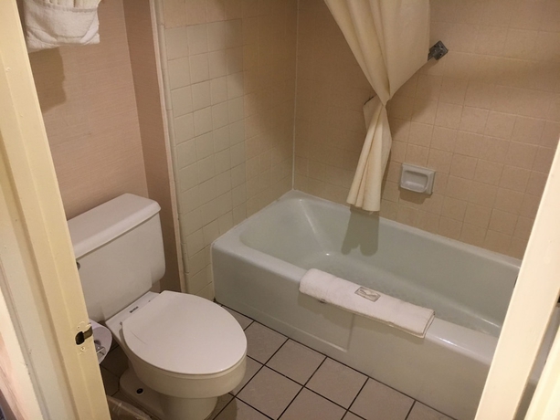 Imagen de la habitación del Hotel Travelodge By Wyndham Artesia. Foto 7