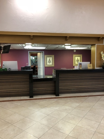 Imagen de los interiores del Hotel Travelodge By Wyndham Artesia. Foto 18