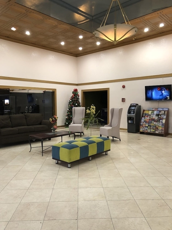 Imagen de los interiores del Hotel Travelodge By Wyndham Artesia. Foto 19