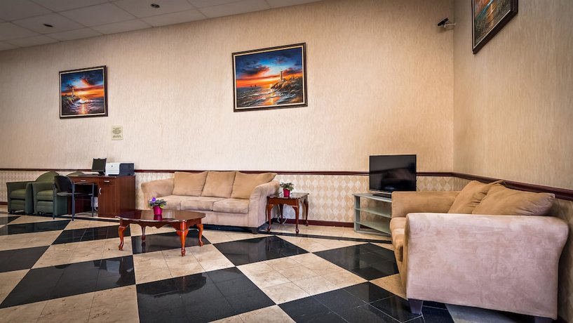 Imagen de los interiores del Hotel Travelodge By Wyndham Bellmawr. Foto 19