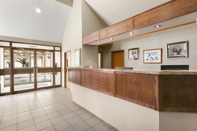 Imagen de los interiores del Hotel Travelodge By Wyndham Brockville. Foto 14