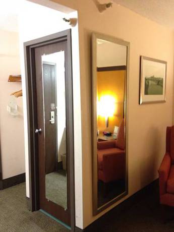Imagen de la habitación del Hotel Travelodge By Wyndham Brooklyn Center. Foto 10
