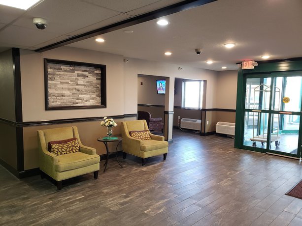 Imagen de los interiores del Hotel Travelodge By Wyndham Brooklyn Center. Foto 16