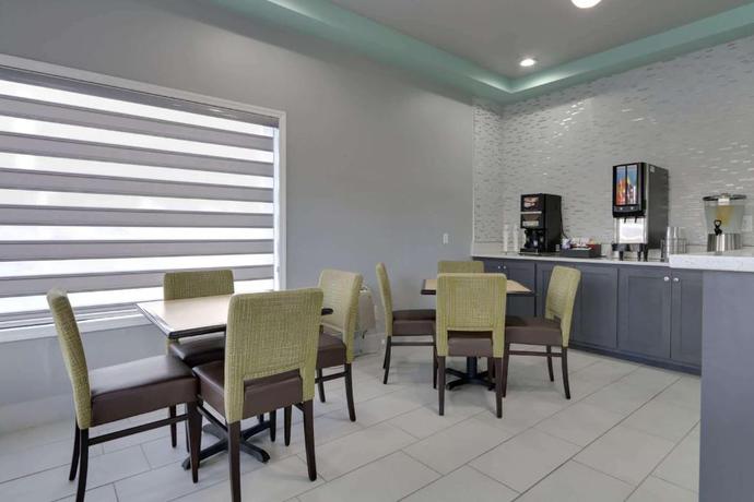Imagen general del Hotel Travelodge By Wyndham Calhoun South I-75. Foto 1