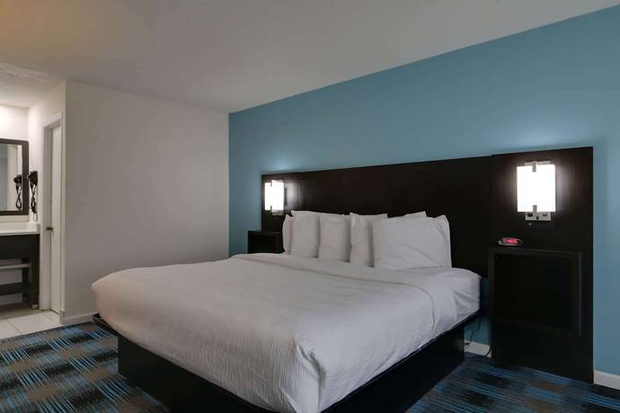 Imagen de la habitación del Hotel Travelodge By Wyndham Calhoun South I-75. Foto 4